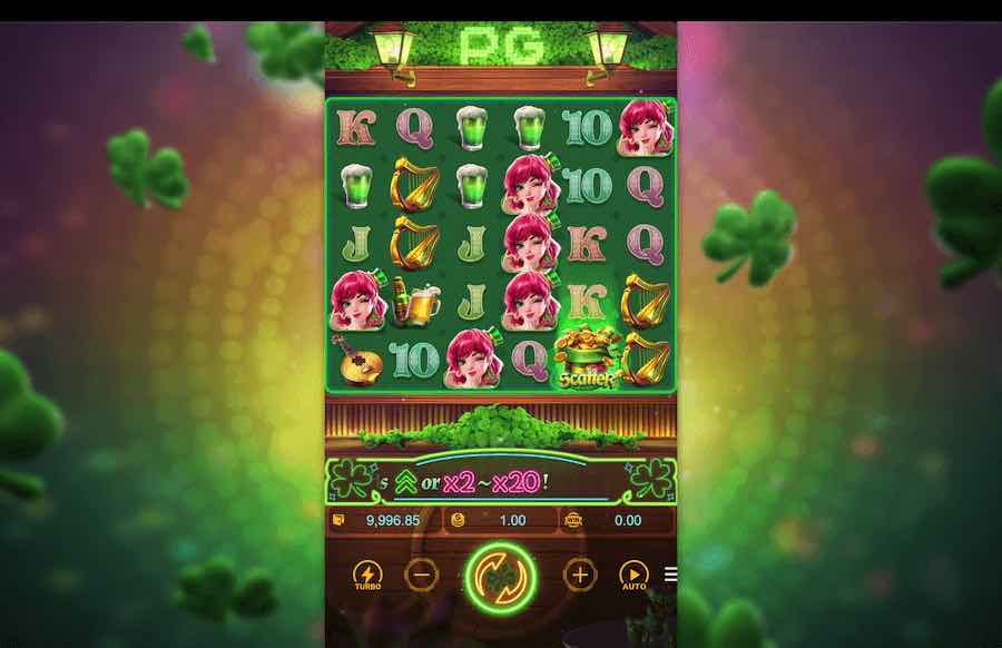 Lucky Clover Lady Slot Base Game